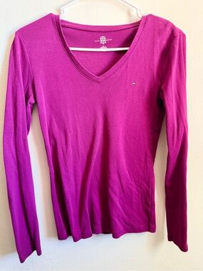 Tommy Hilfiger Women's Long Sleeve V-Neck Top - Fuchsia